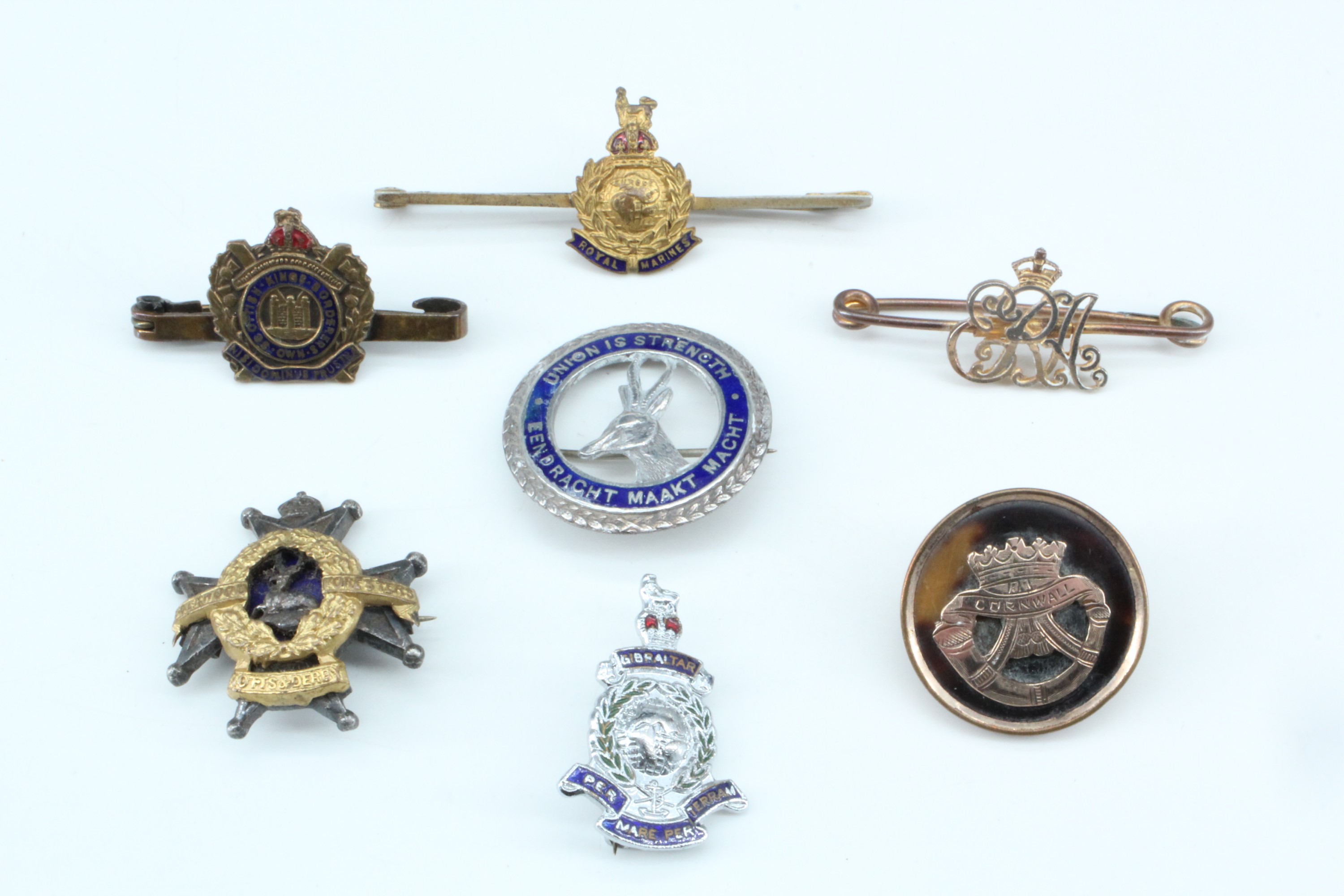 Sundry British and Commonwealth military sweetheart brooches