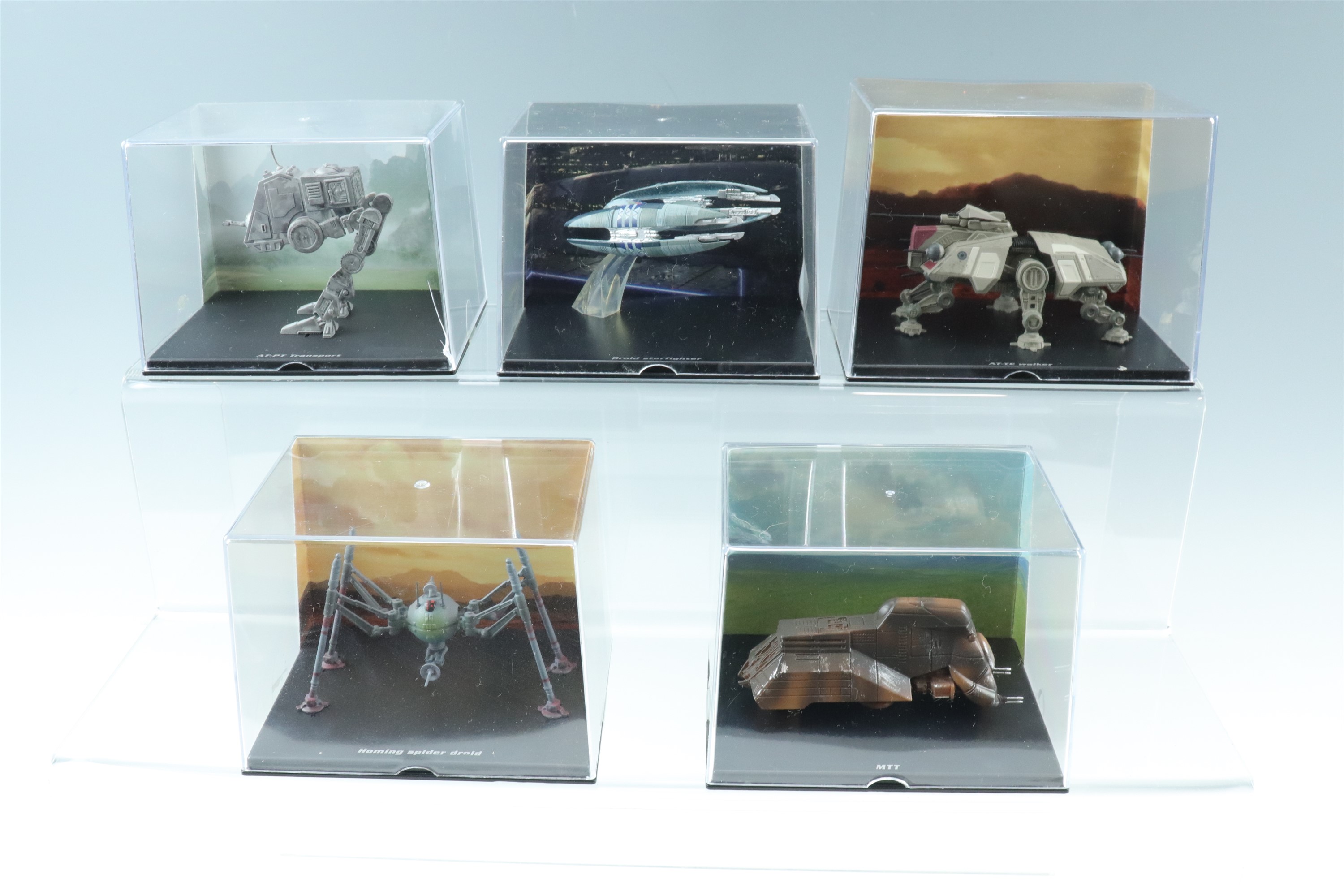 A large quantity of De Agostini Star Wars collectors models in display cases including "Millennium - Image 4 of 4