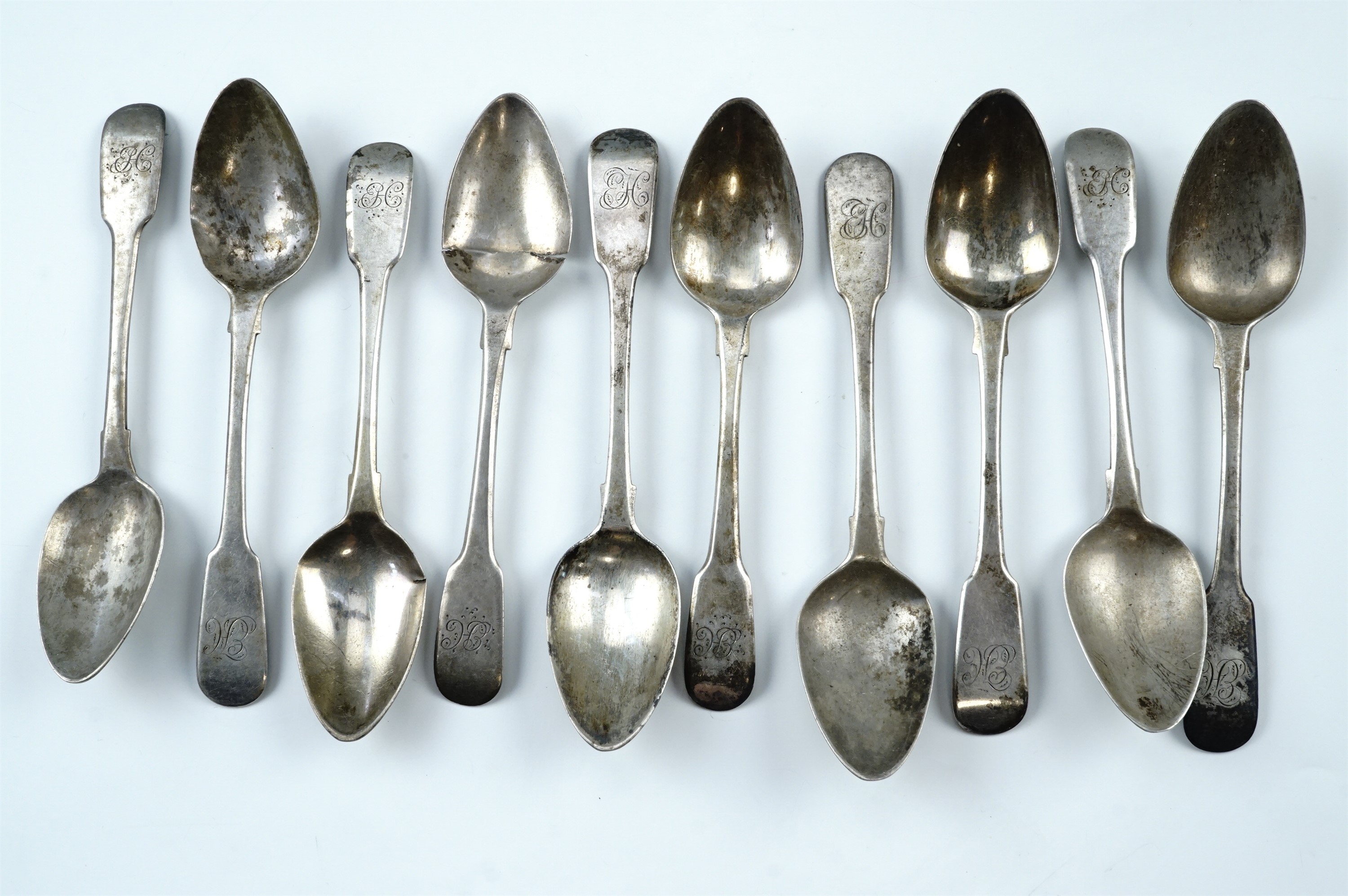 William Bateman, a set of 10 Regency fiddle pattern silver teaspoons, London, 1825 / 1826, 168 g, (