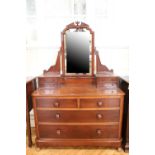 A Victorian mahogany dressing chest, 116 cm x 51 cm x 172 cm