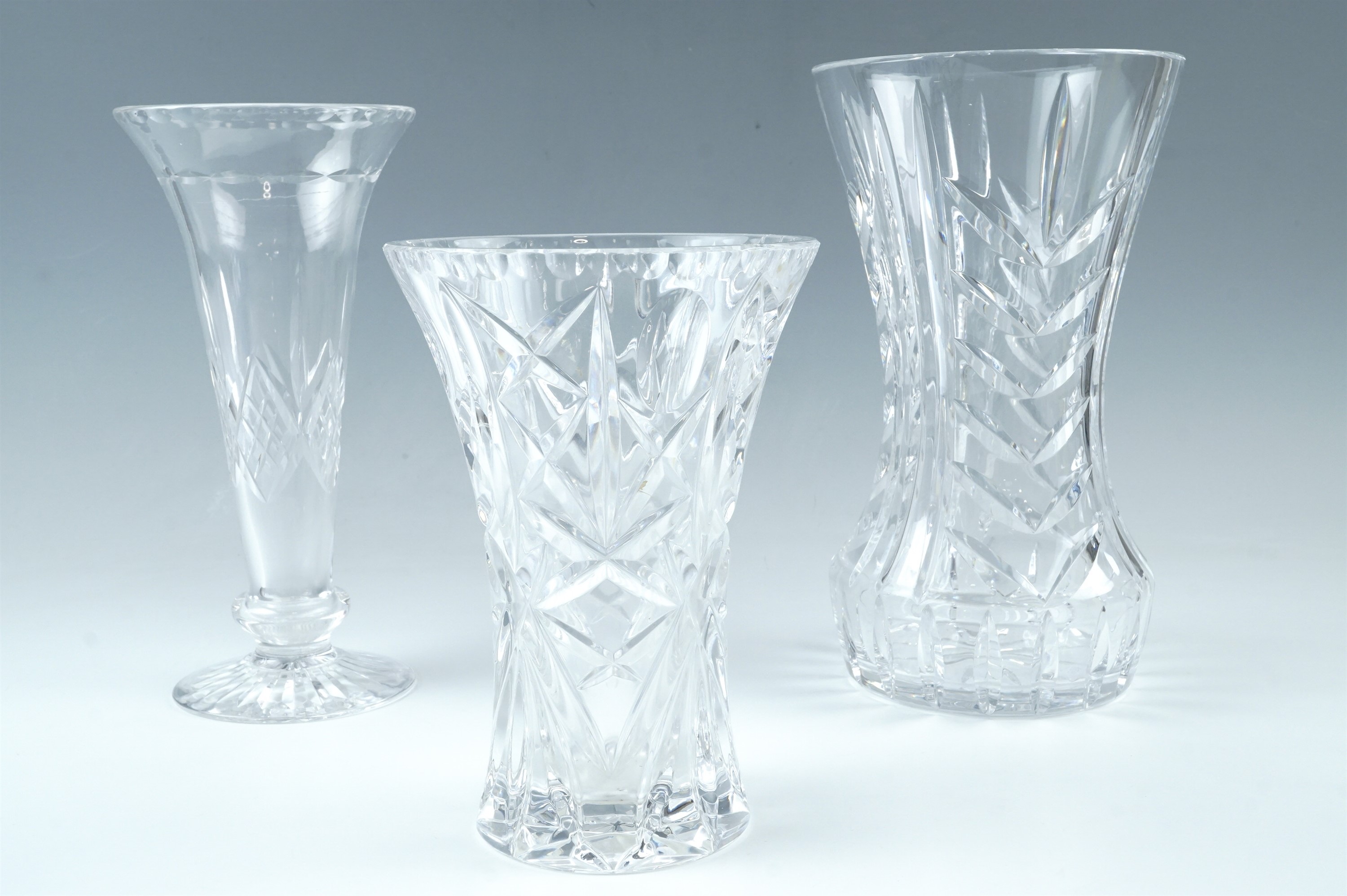 Three cut glass vases, tallest 25 cm - Image 2 of 2