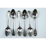 A set of six Georgian silver fiddle pattern tea spoons, 115 g