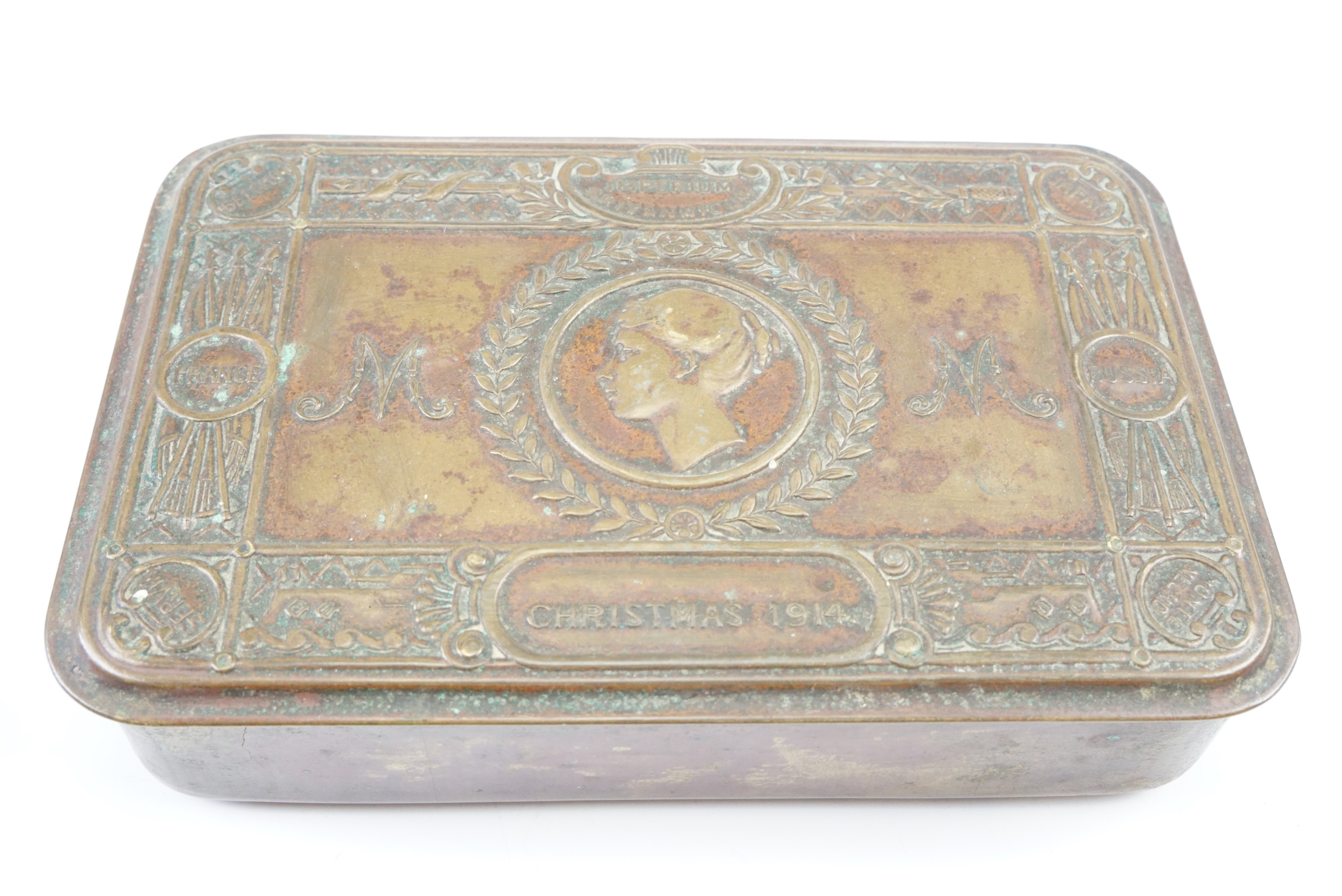 A 1914 Princess Mary gift tin - Image 2 of 2