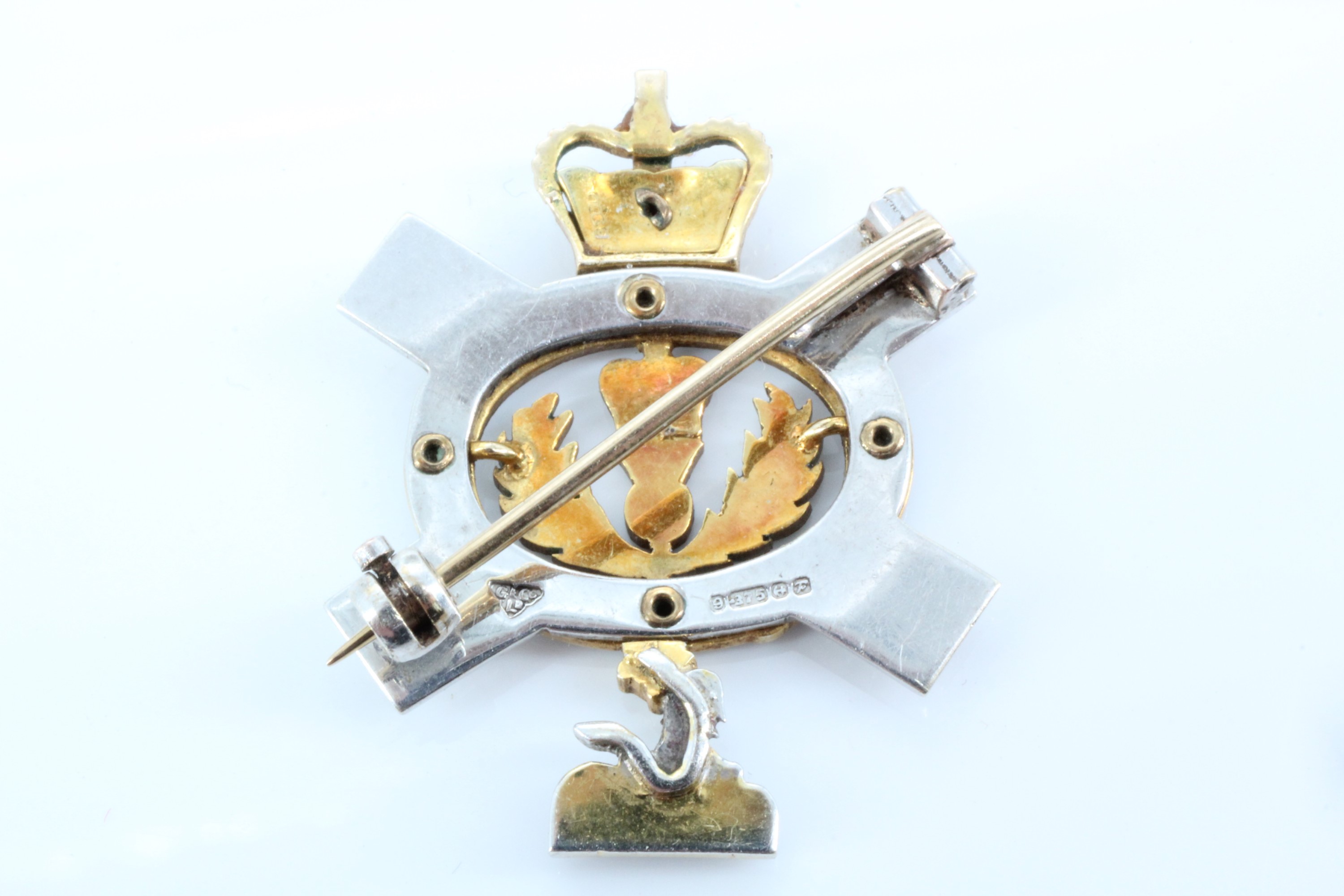 A 1950s Queen's Own Cameron Highlanders enamelled two-colour 9 ct gold sweetheart brooch, - Image 2 of 2