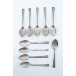 Ten 1939 New York World's Fair souvenir electroplate tea spoons, 15 cm