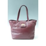 A Sienna de Luca leather tote bag