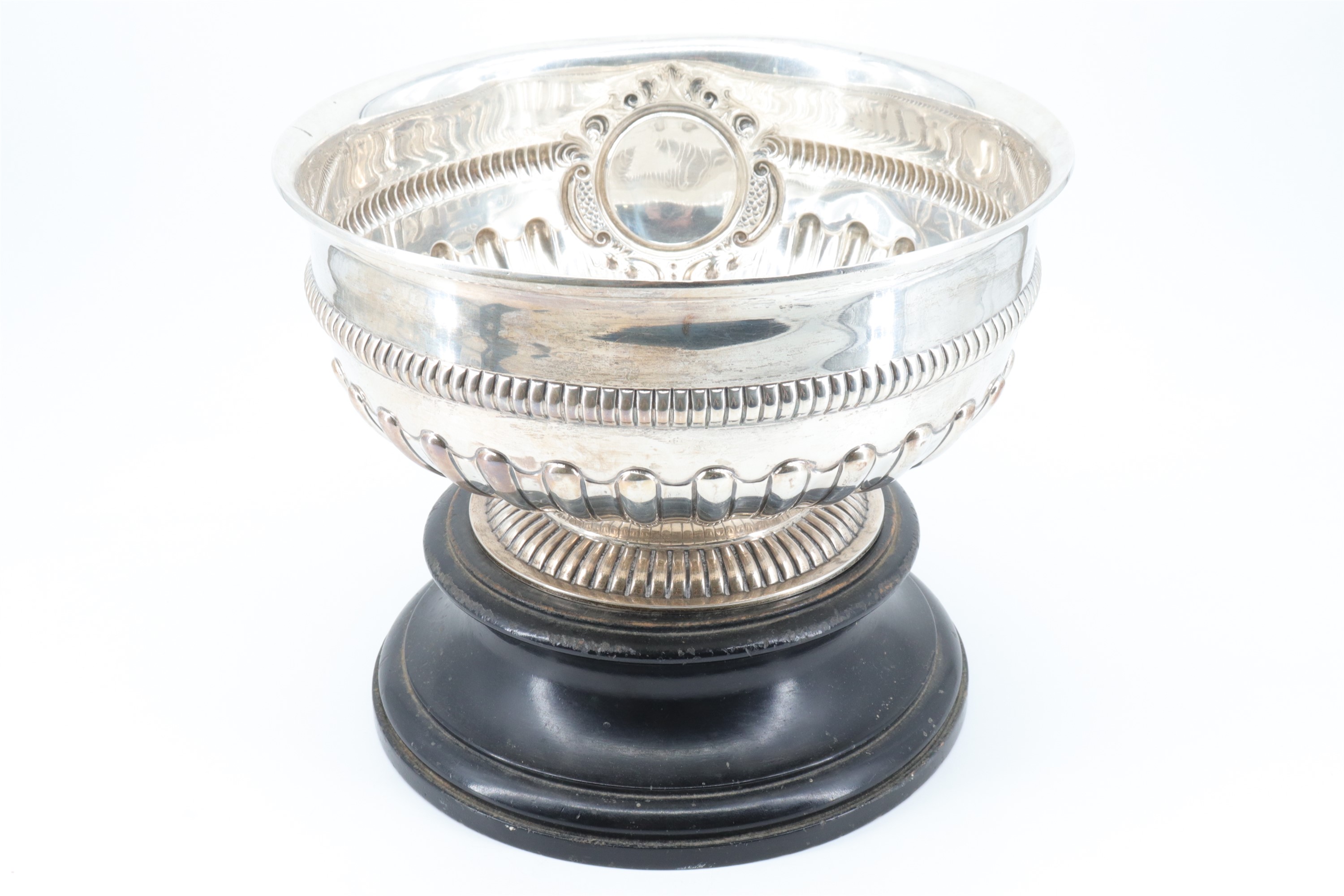 An Edwardian silver punch bowl, decorated with pronounced gadrooning and a ribbed band at its waist, - Image 4 of 8