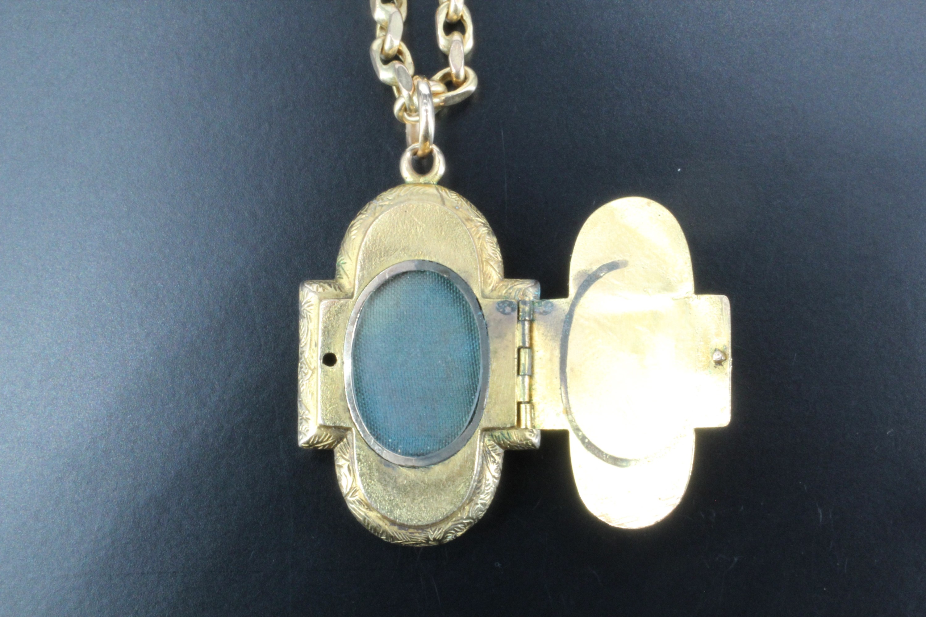 An Edwardian cruciform double locket necklace, the front having double overlapping covers with - Image 4 of 4