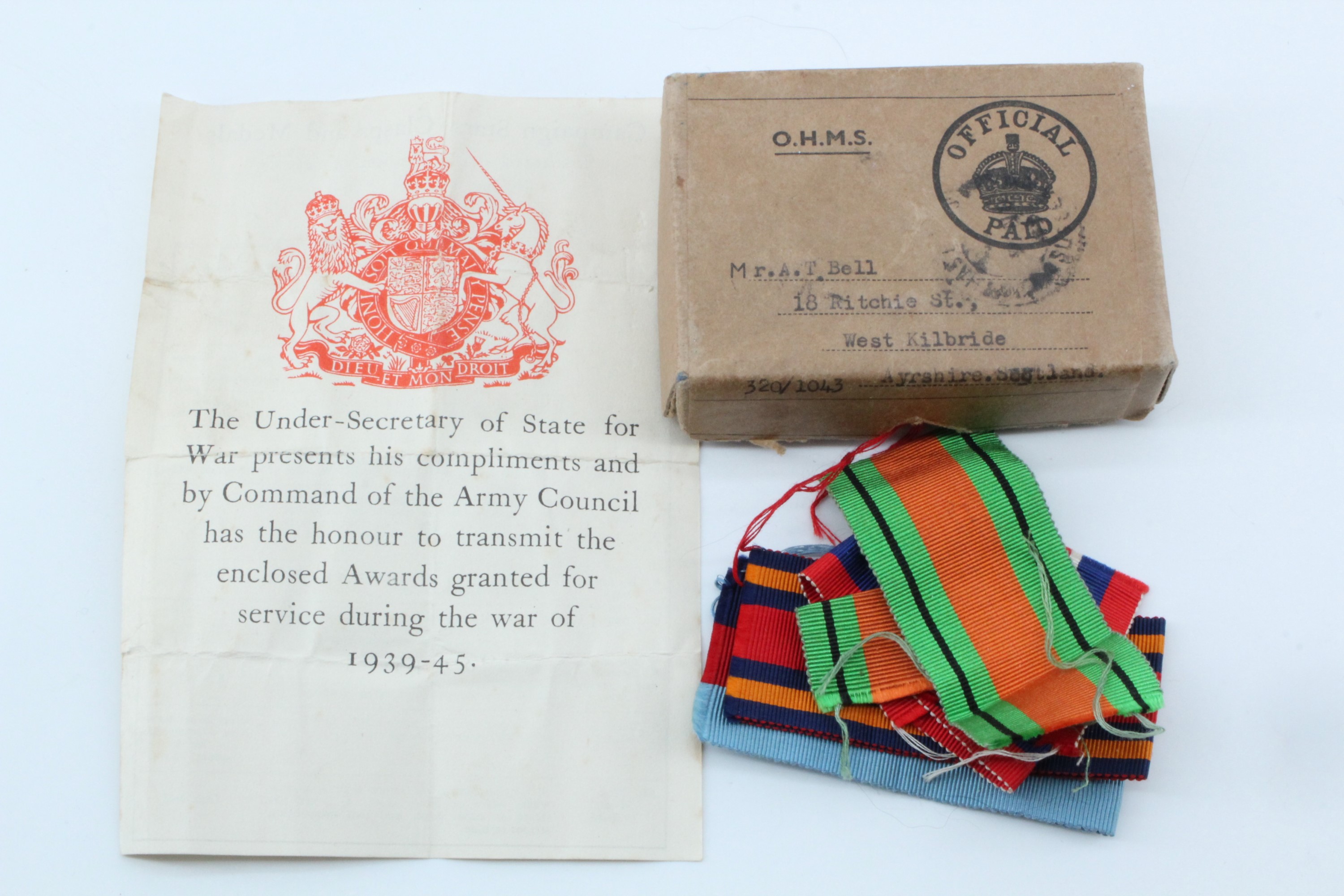 A three-generation British army service group, comprising an identity disc, cap badge and shoulder - Image 6 of 15