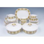 A quantity of Crown Devon " Canberra " dinnerware