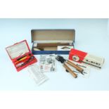 [Shooting / Rifles] A Lee reloading kit and bullet mould, gun cleaning accessories etc