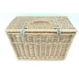 A wicker picnic hamper, 51 cm x 36 cm x 32 cm