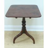 A Victorian mahogany tripod tea table, 55 cm x 72 cm