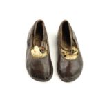 A pair of early 20th Century small child's shoes, 12 cm