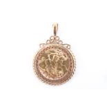 A 1976 gold sovereign in a 9 ct gold pendant chenier frame, 12.04 g