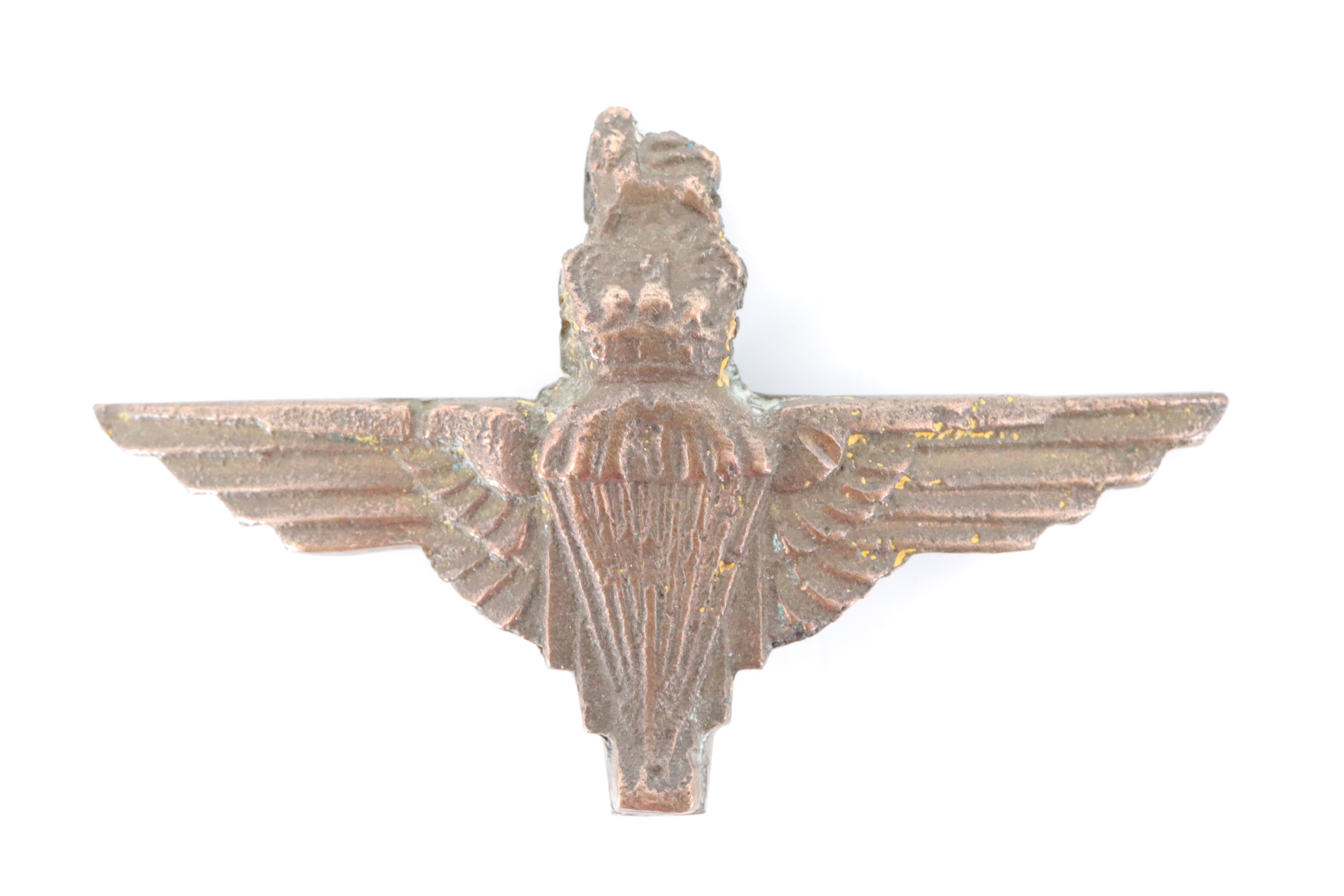 A post-1953 heavily cast brass Parachute Regiment badge, 6.5 cm