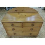 A good Victorian pine washstand chest, 119 cm x 54 cm x 108 cm