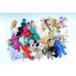 A large quantity of Beanie Babies, including "Hippie", "Spangle", "Spunky" etc, 1997-2001