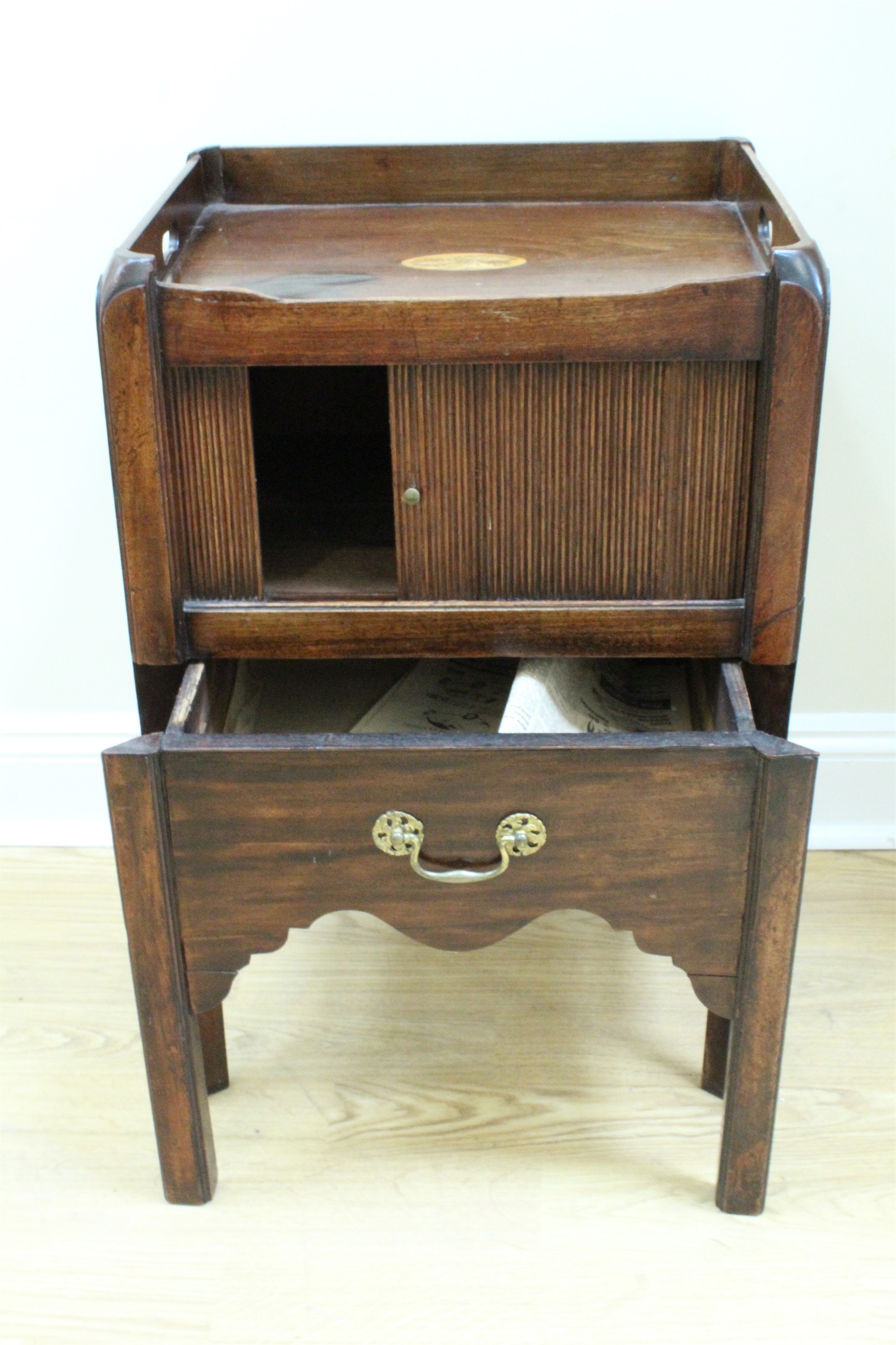 A George III marquetry-inlaid mahogany night stand - Image 2 of 2