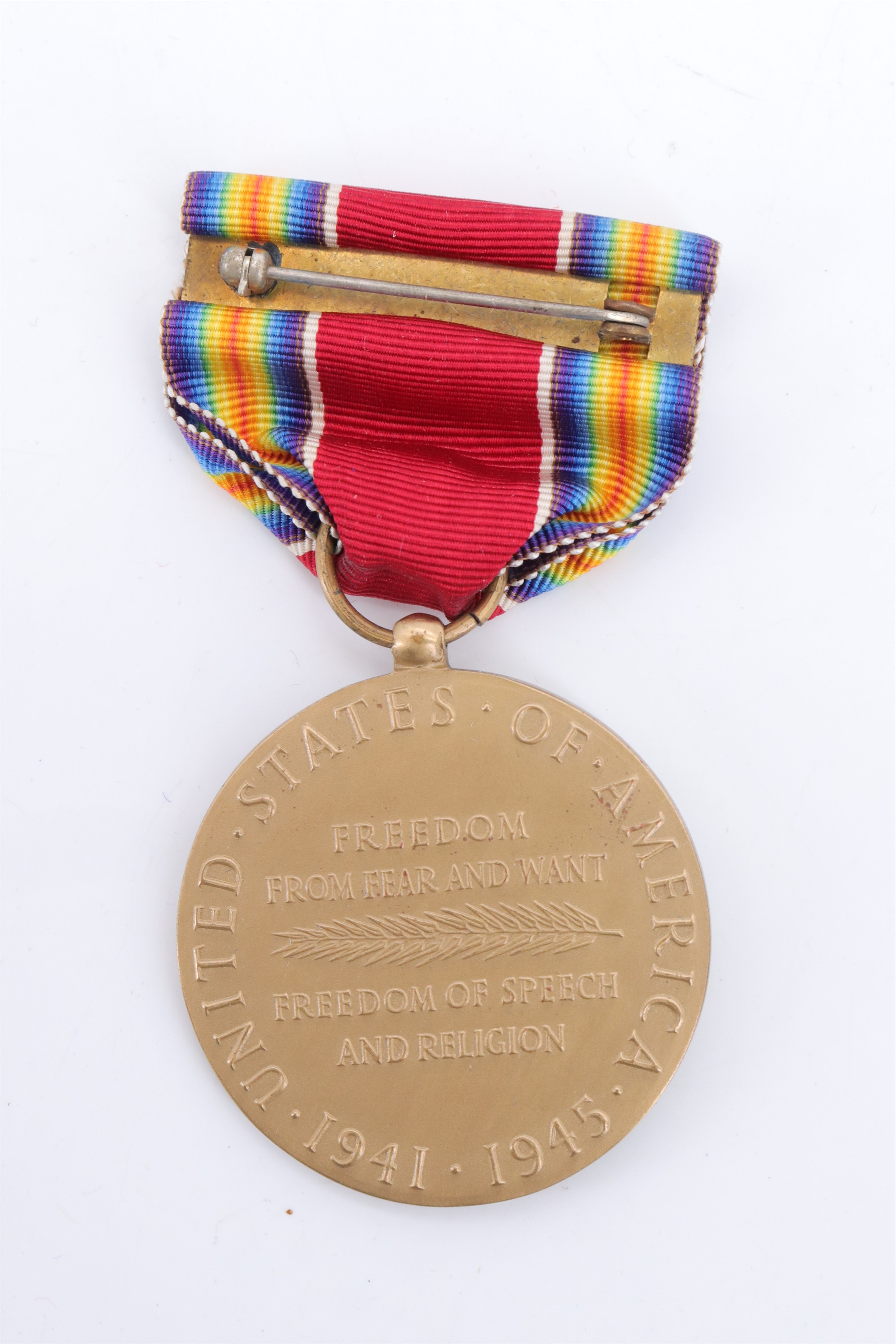 Six Second World War US Victory Medals, boxed - Image 2 of 2