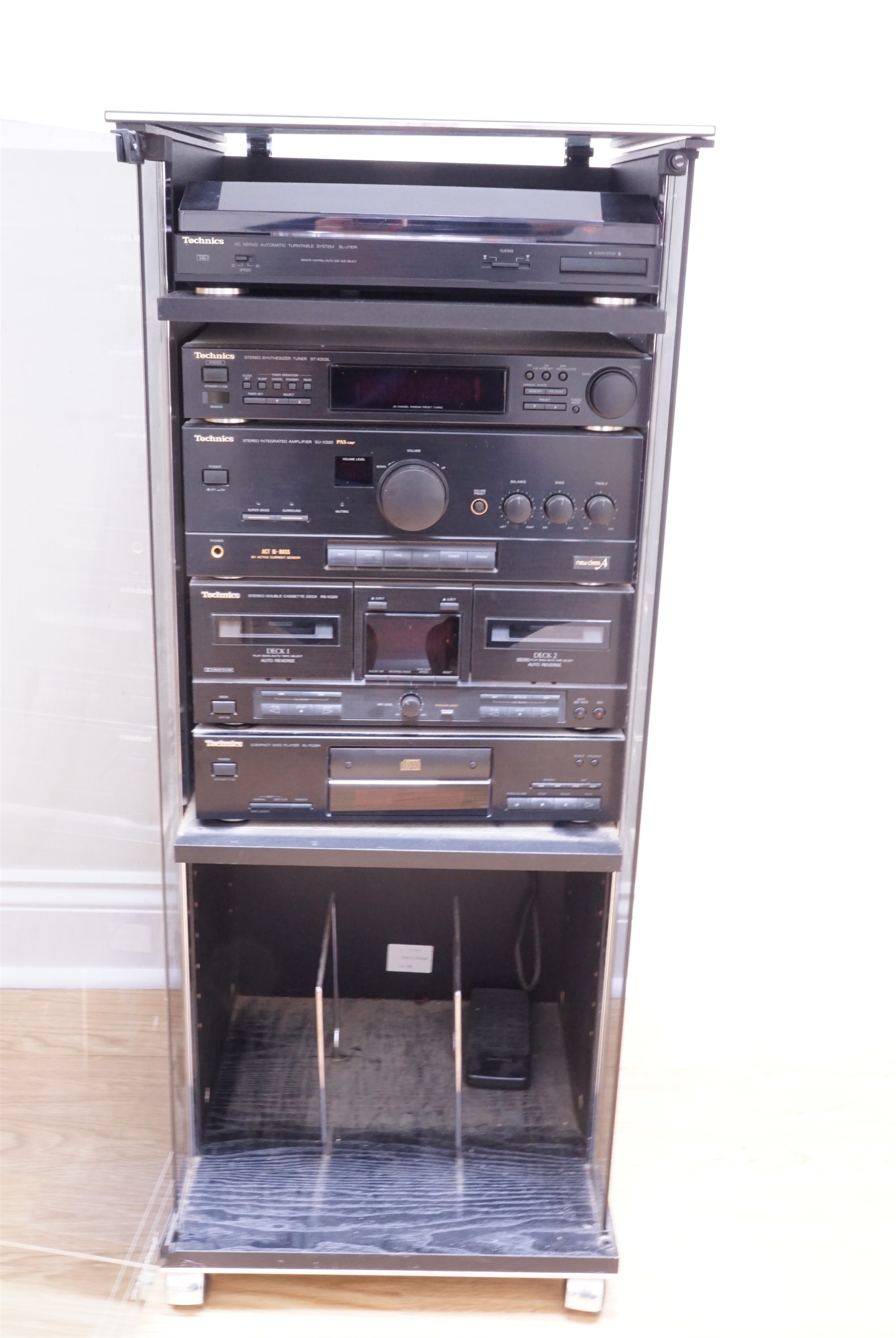 A Technics hi-fi system including compact disc player SL-PJ28A, stereo double cassette deck RS-X320, - Image 2 of 3