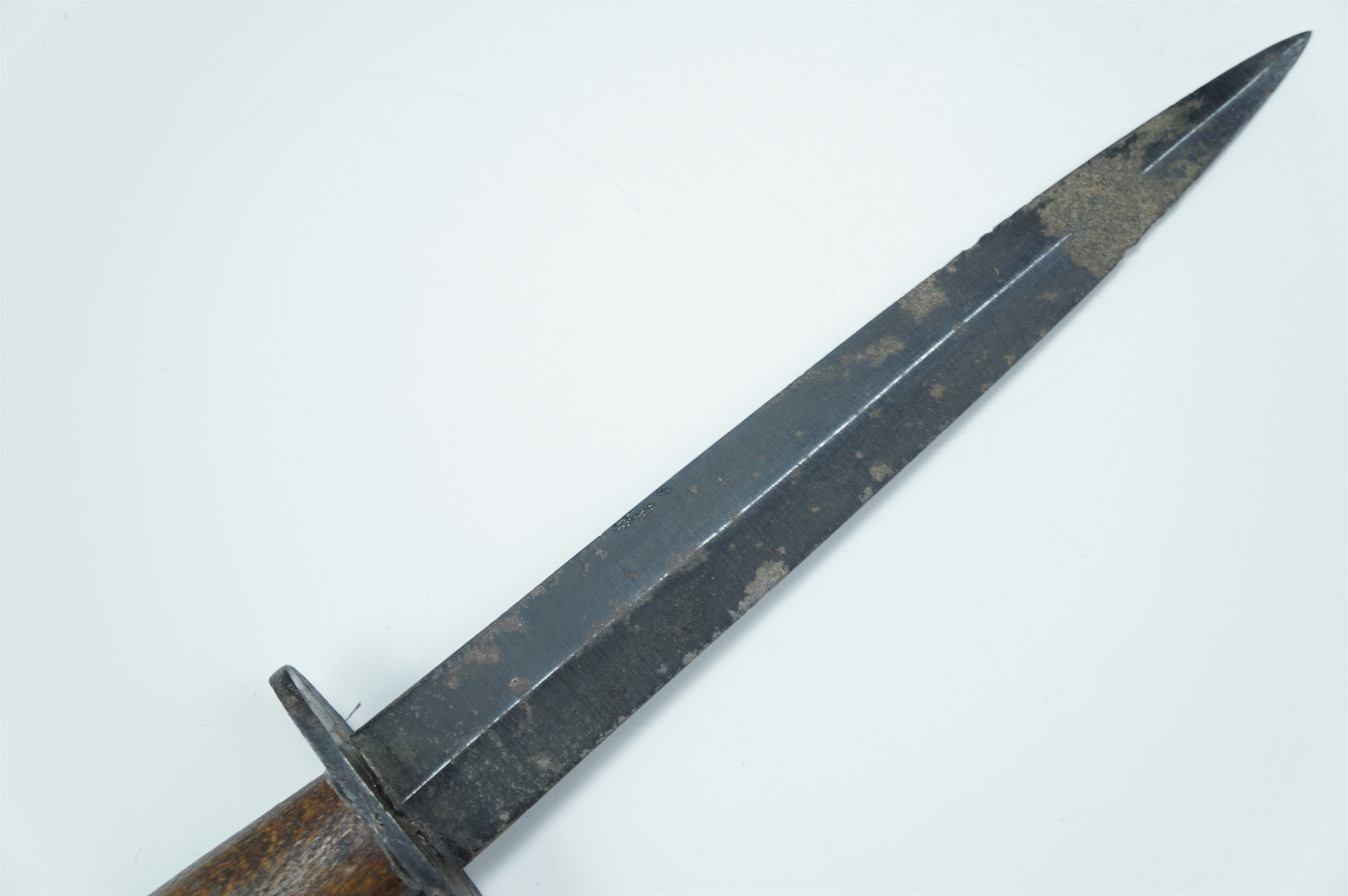 A Second World War wooden-gripped Fairbairn Sykes / FS fighting knife - Image 3 of 6