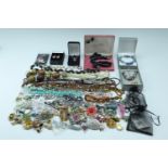 A quantity of late 20th / early 21st Century costume jewellery, including a turned wood and parcel