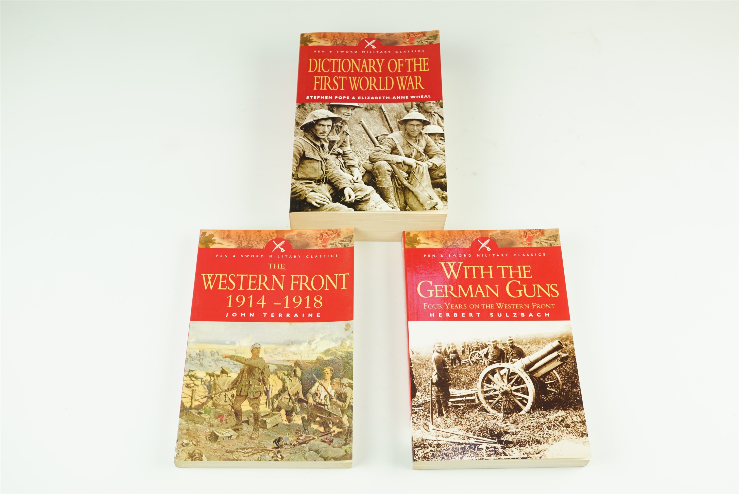 A group of paperback Great War histories and memoirs - Image 3 of 3