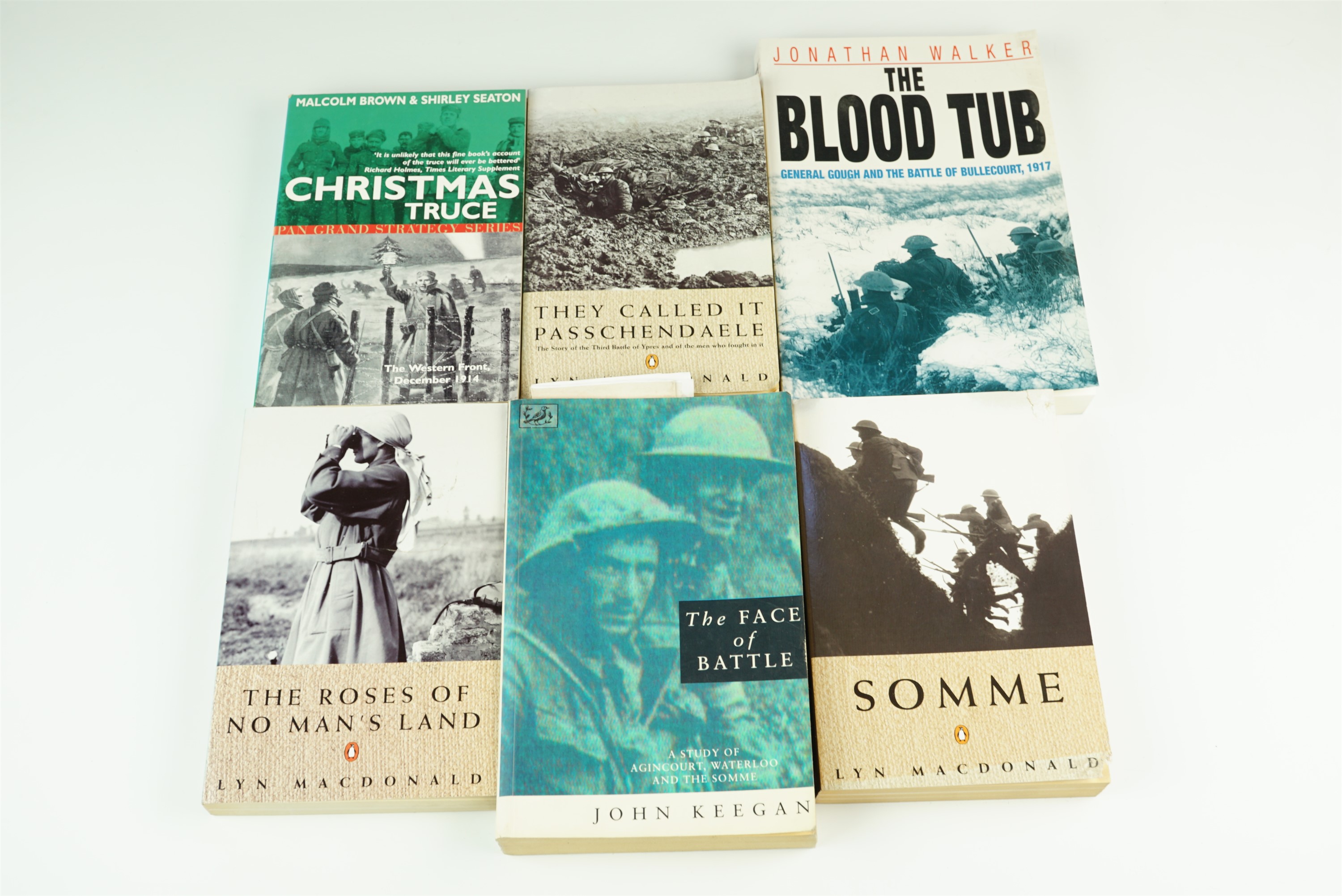 A group of paperback Great War histories and memoirs - Image 2 of 3