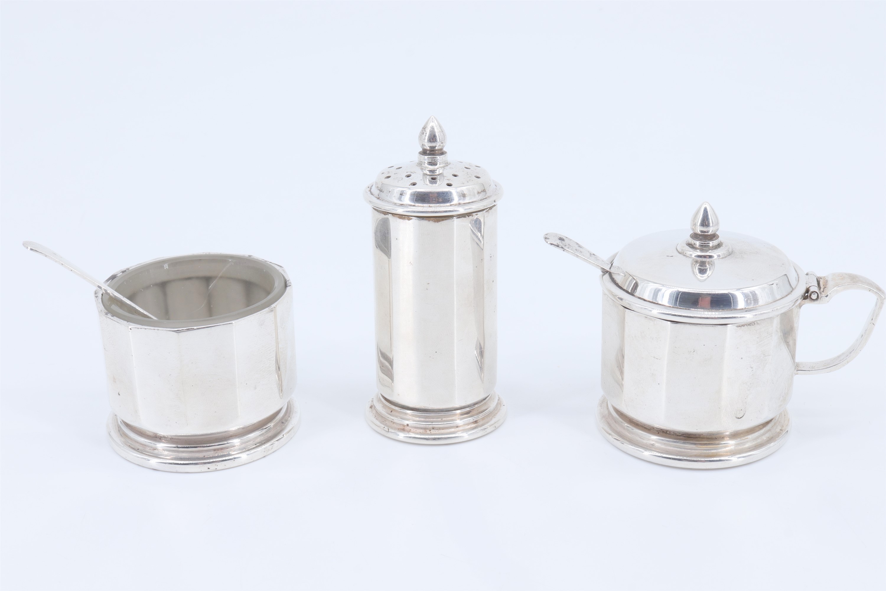 A silver three-piece condiment set, having two frosted glass liners, Hukin & Heath Ltd, - Image 2 of 4