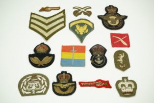 Sundry items of cloth insignia