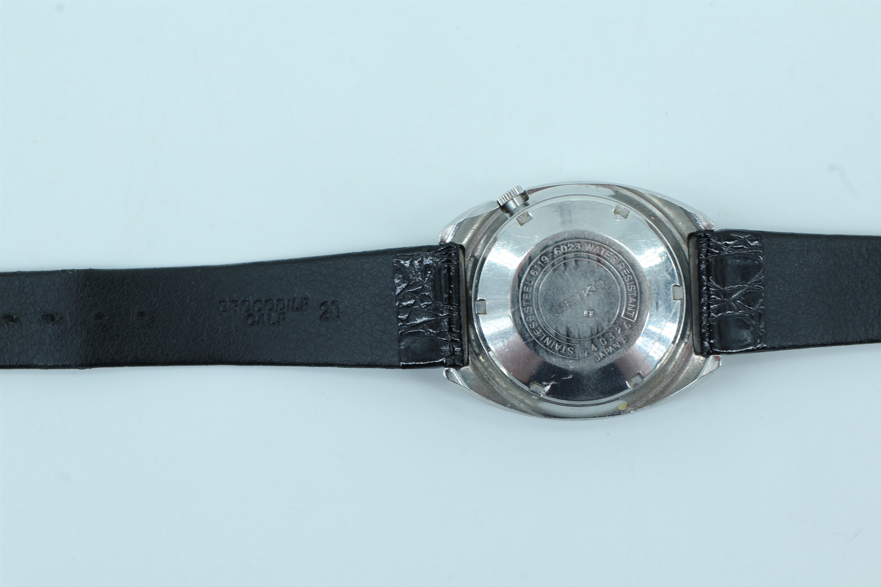 An early 1970s Seiko 5 Sports automatic wristwatch, having a rotating bezel and stainless steel - Bild 3 aus 3