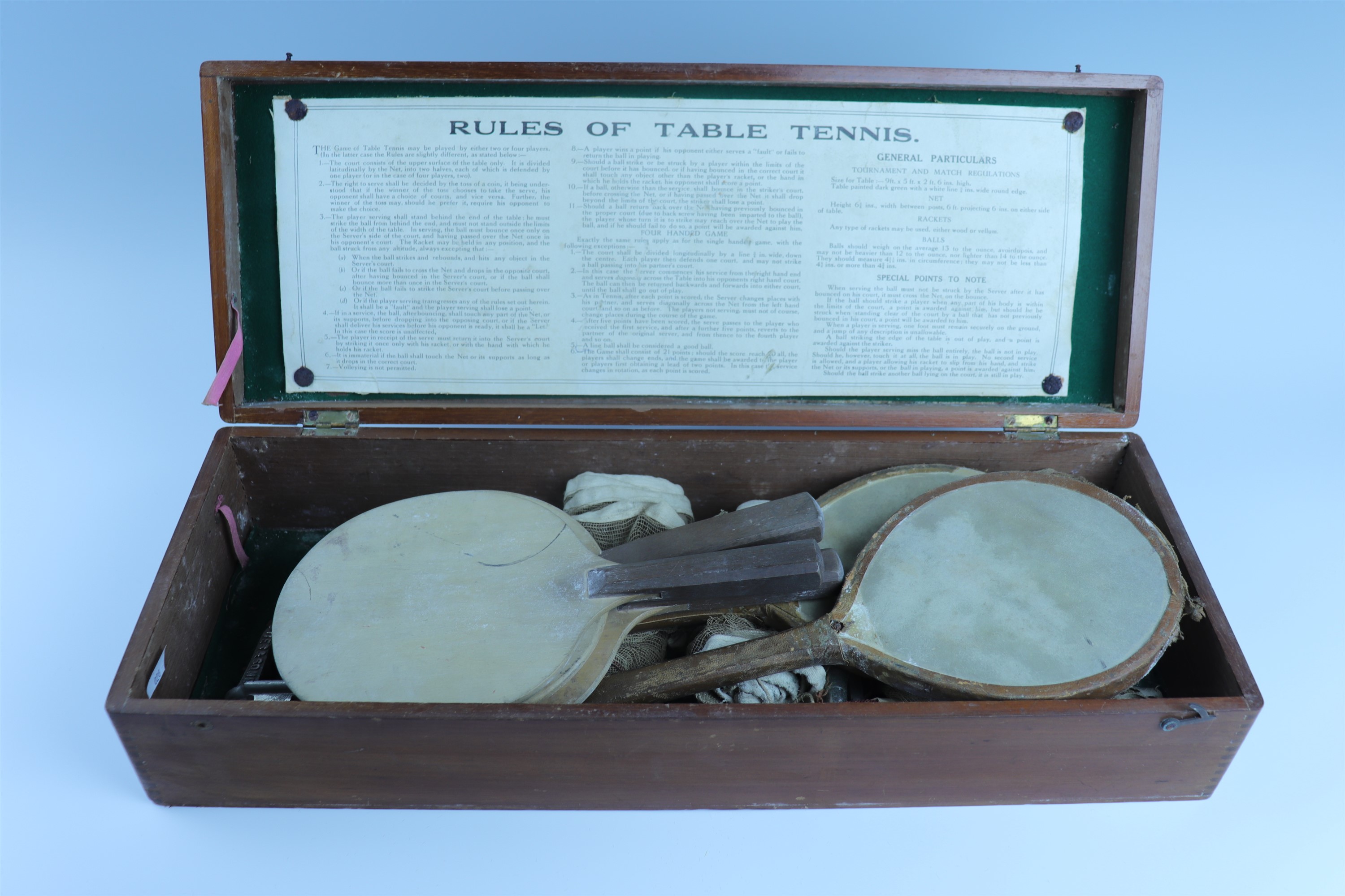 An early 20th Century J Jacques cased Ping Pong (or Gossing) table top parlour game, in - Image 2 of 2