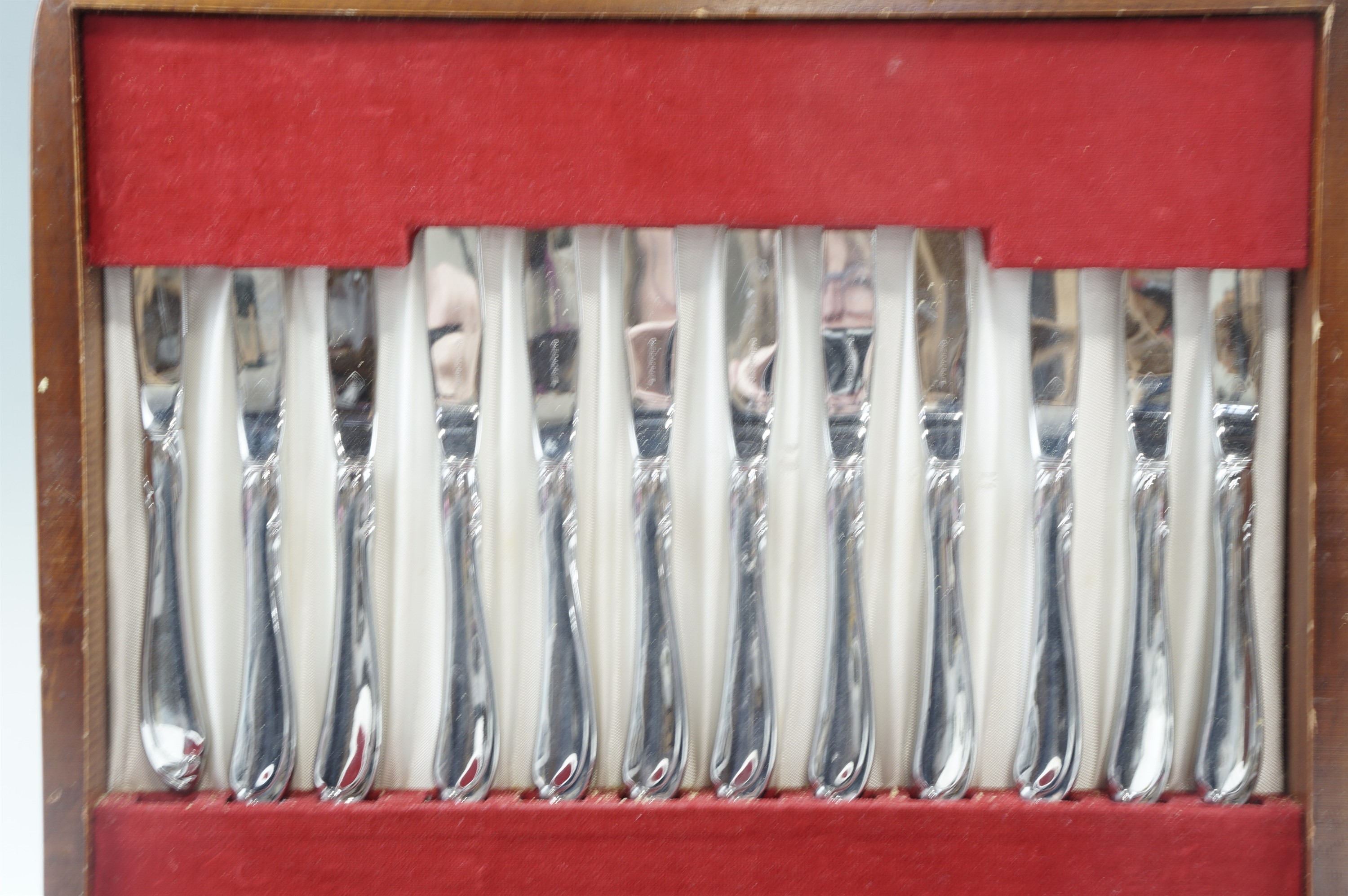 A 1960s Oneida "Oneidacraft" suite of electroplate cutlery - Image 2 of 4