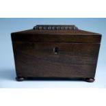 A William IV rosewood veneered sarcophagus form two compartment tea caddy, 20 x 11.5 x 13 cm