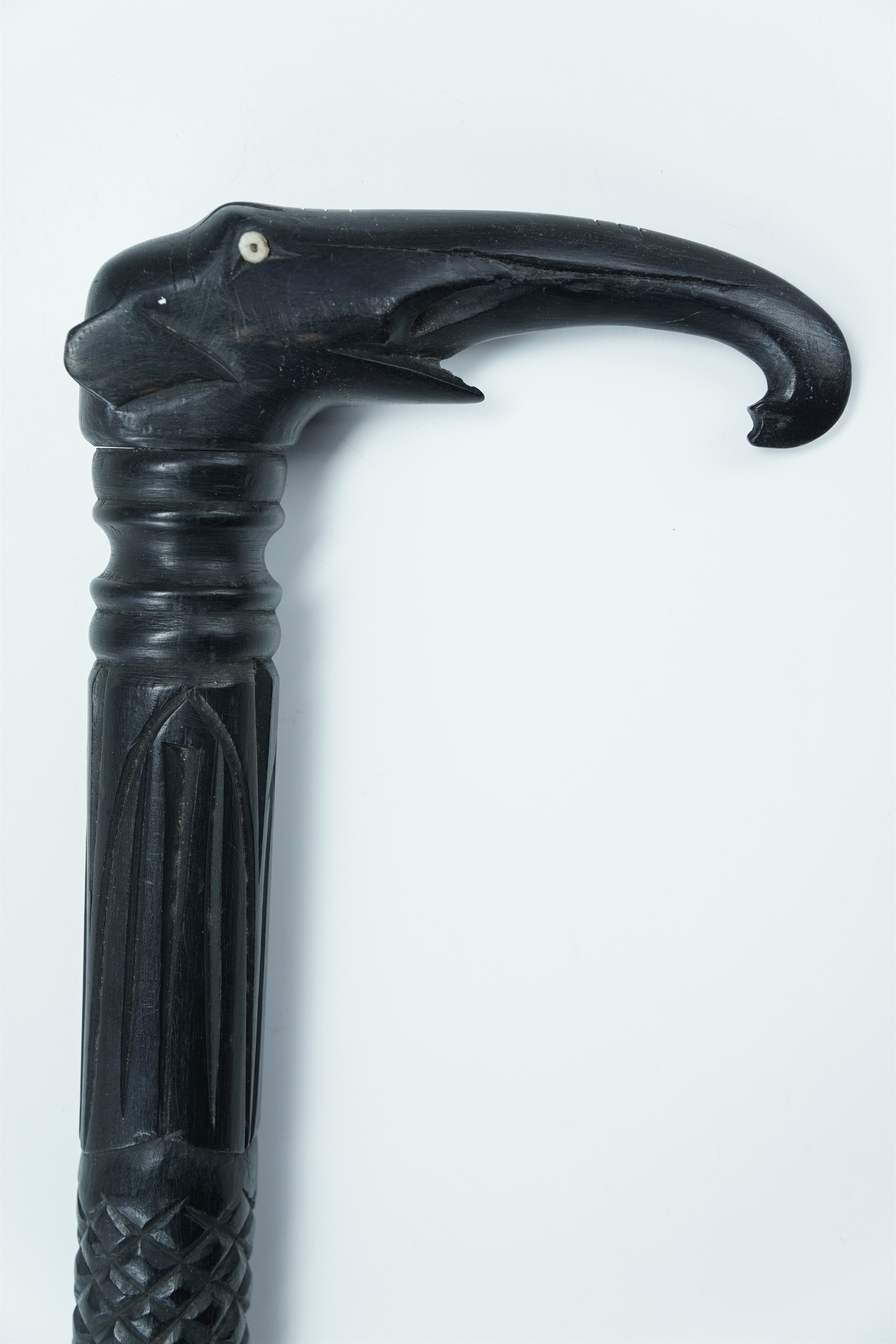 An Anglo-Indian carved ebony walking cane, its handle in the form of an elephant's head, 83 cm - Image 2 of 2