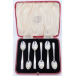 A set of cased Art Deco silver coffee spoons, Sheffield, 1938, 57 g, 9.5 cm