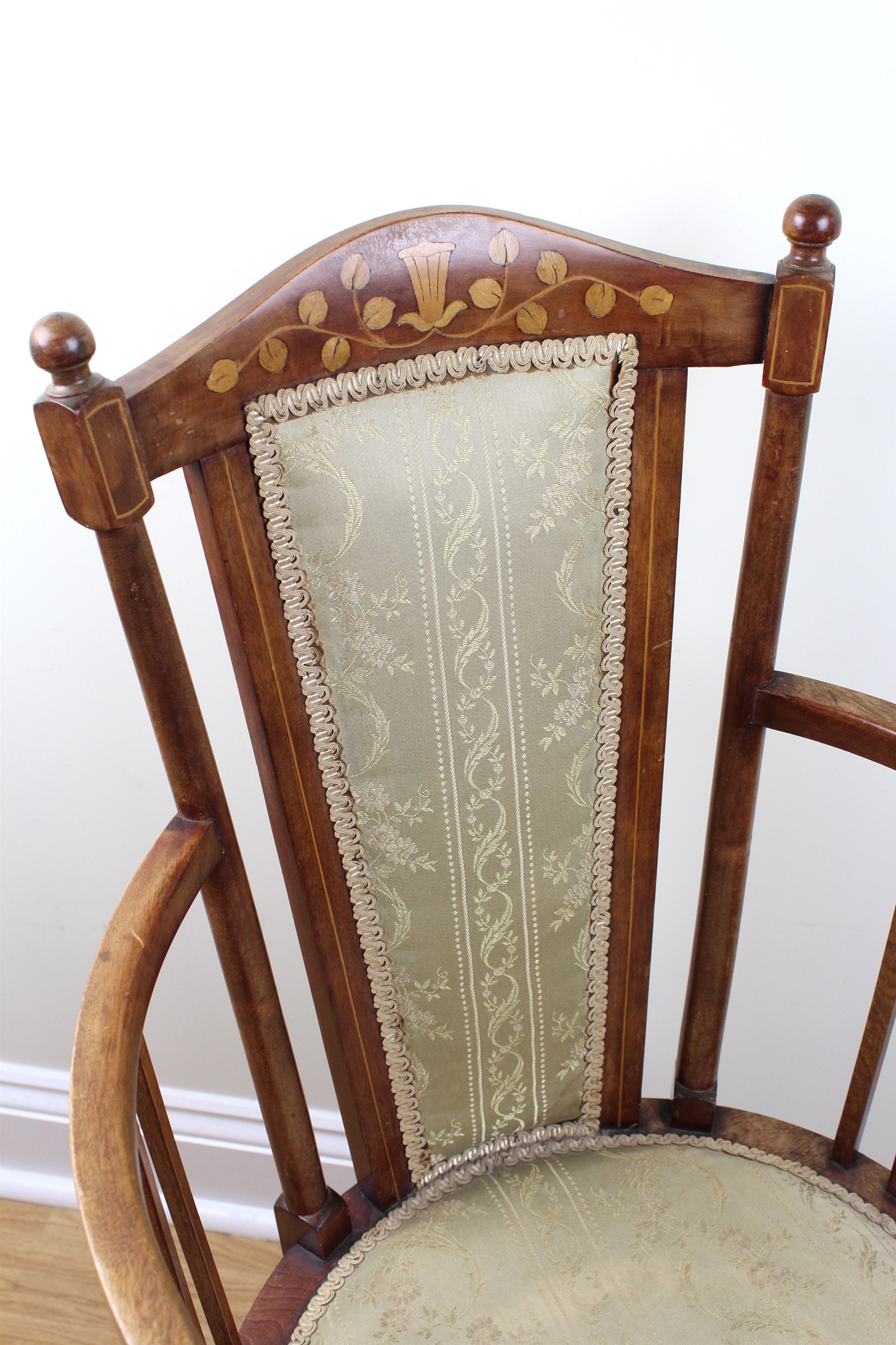 An early 20th Century Arts and Crafts influenced inlaid mahogany tub armchair, 50 cm x 99 cm - Image 3 of 4