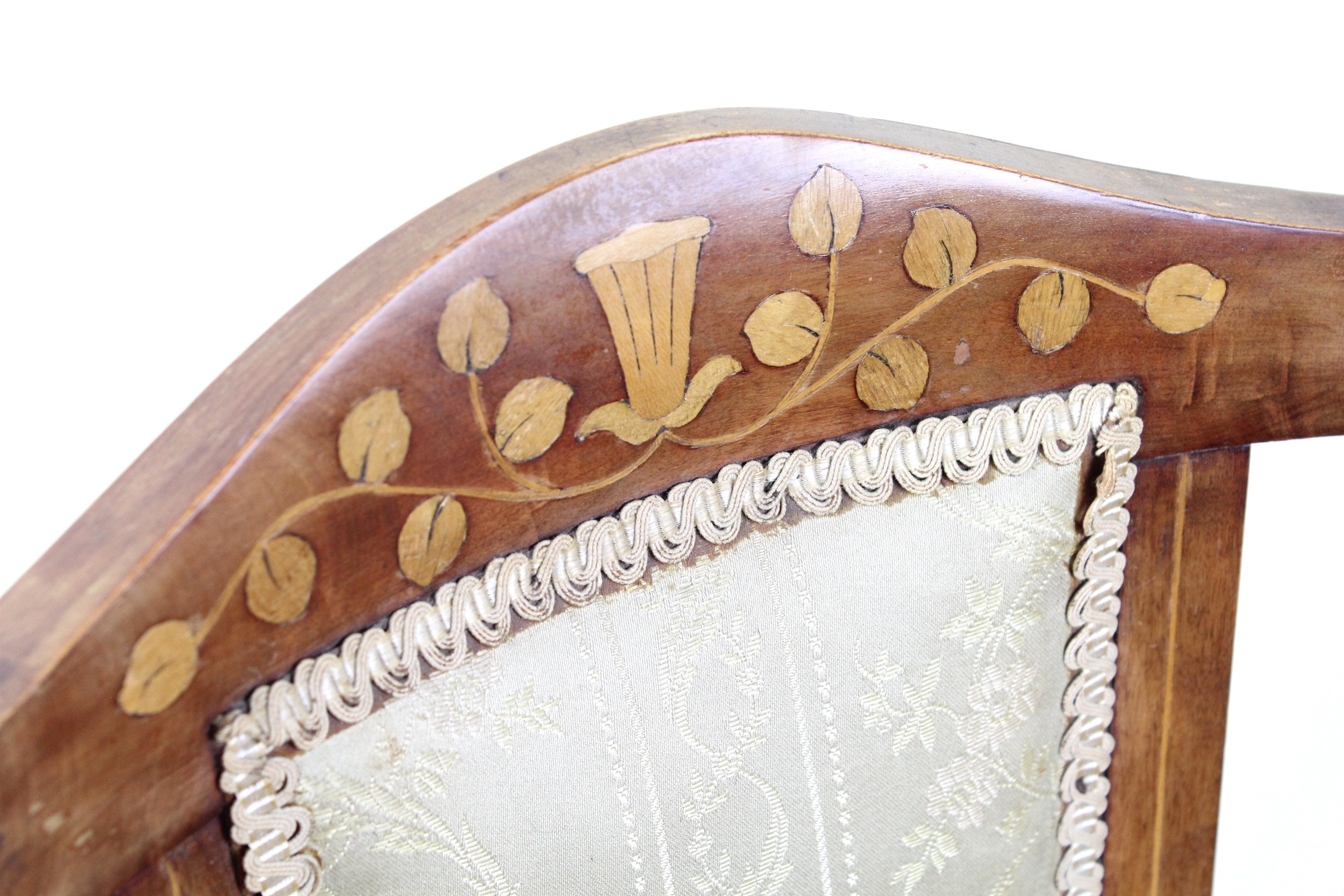 An early 20th Century Arts and Crafts influenced inlaid mahogany tub armchair, 50 cm x 99 cm - Image 4 of 4