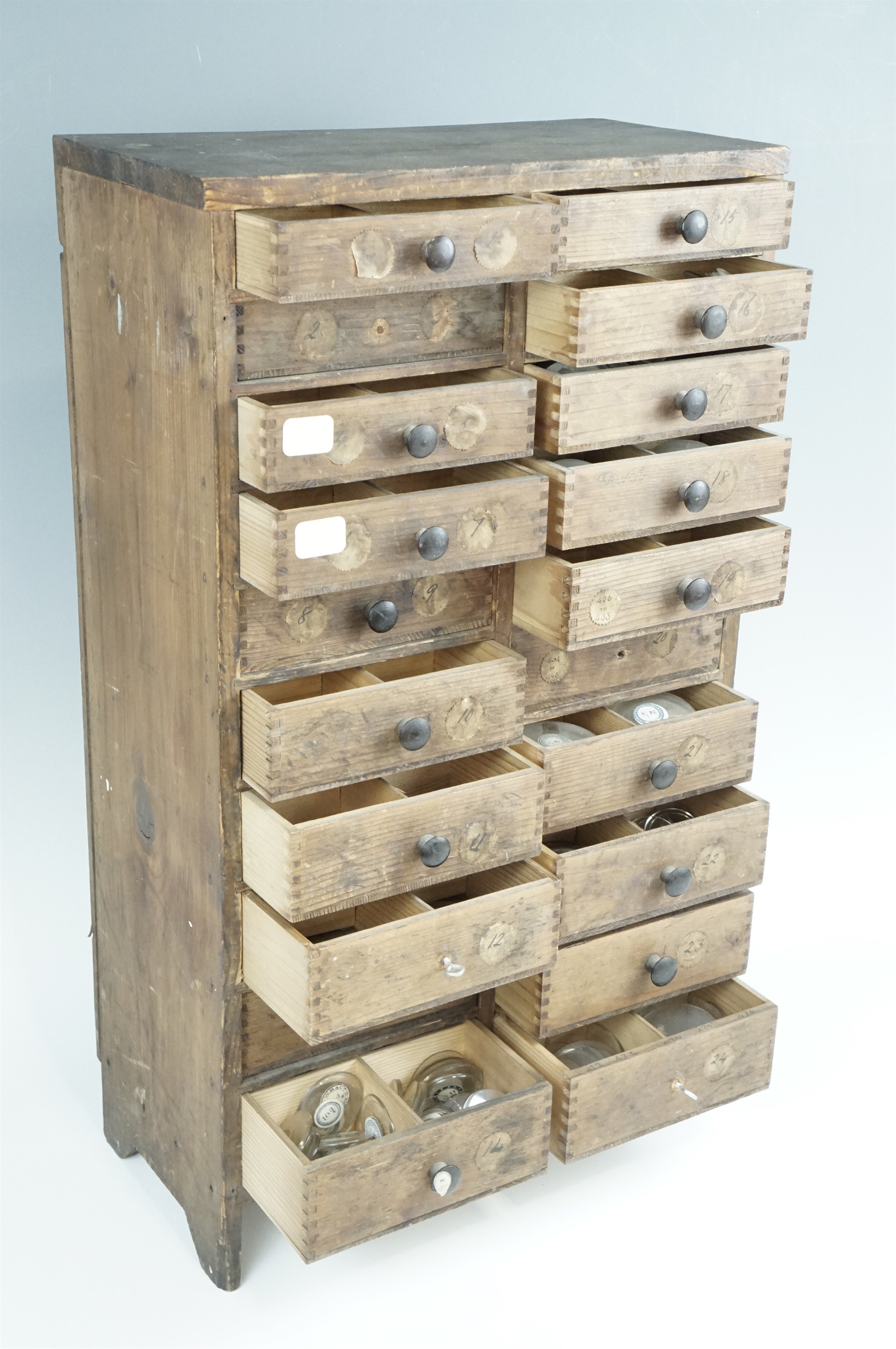 A set of watchmaker's pine watch glass drawers containing a large quantity of vintage watch glasses - Image 2 of 4