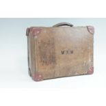 A vintage hide suitcase, 40 x 31 x 15 cm