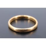 A 22 ct gold wedding band, O/P, 2.9 g