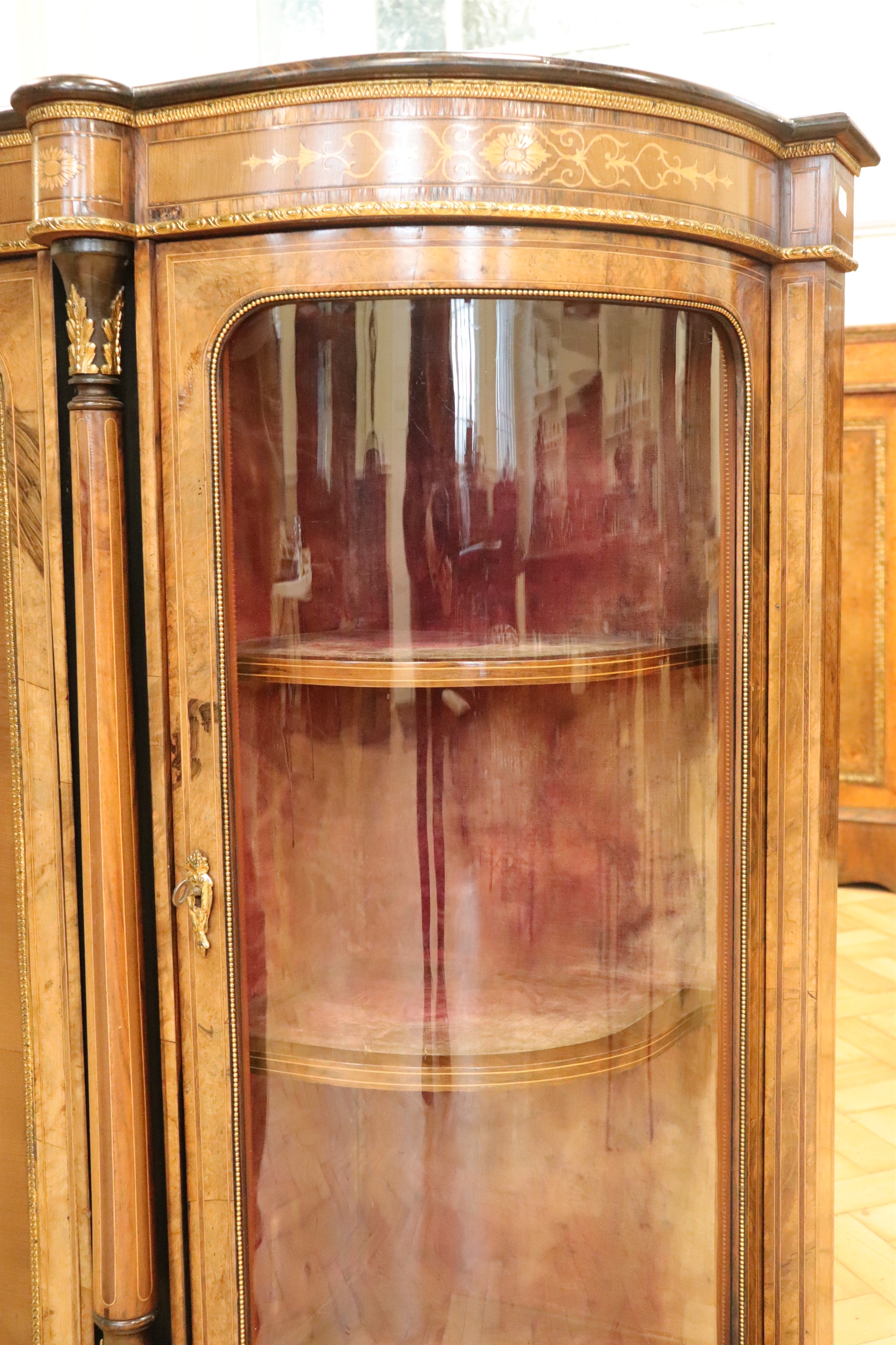 A Victorian gilt metal mounted and inlaid burr walnut veneered credenza, having a book-veneered - Image 4 of 4