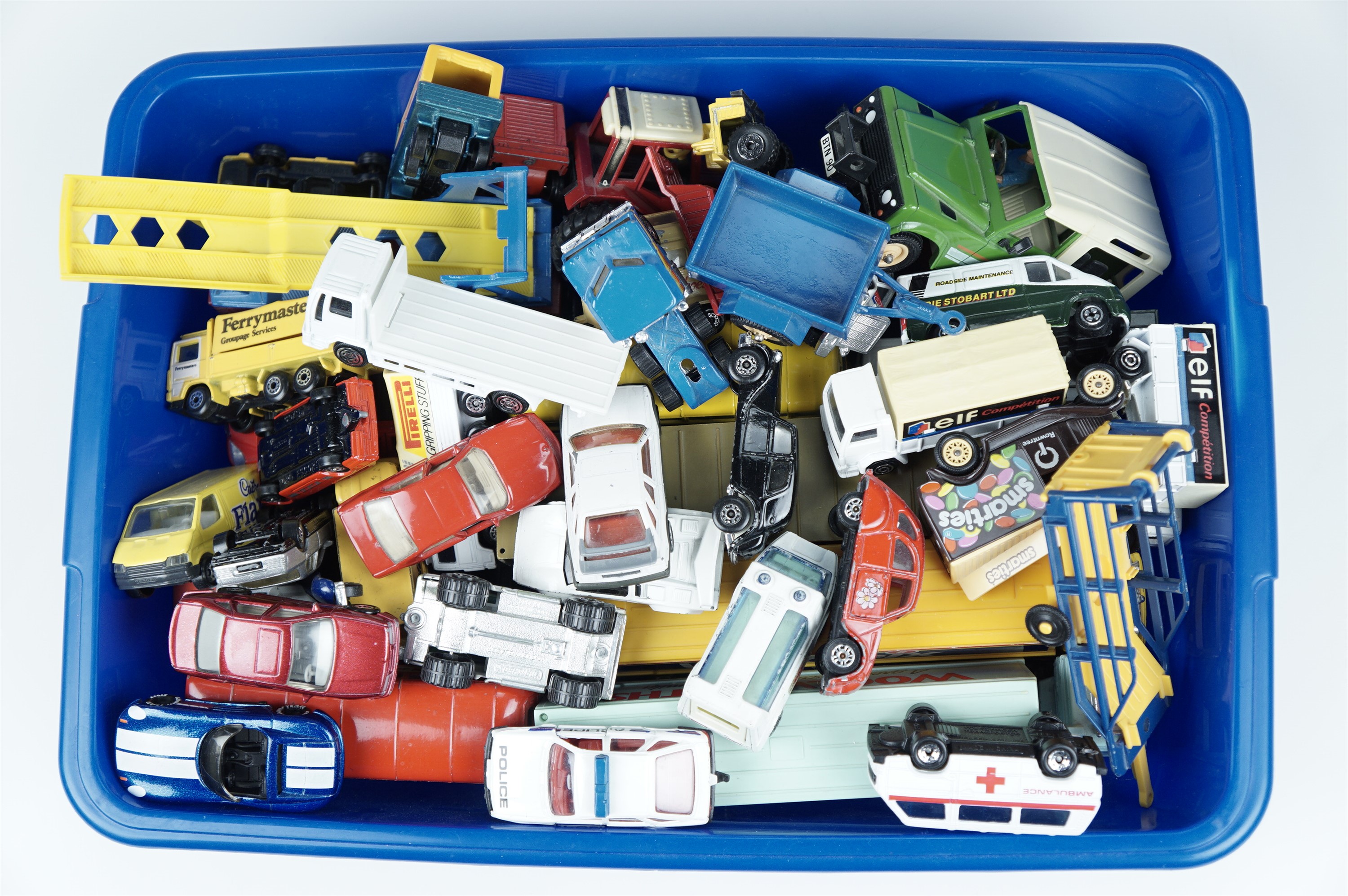 A quantity of diecast toy cars, lorries and vehicles, including Corgi, Matchbox, a Britains Ltd