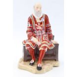 A Royal Doulton figurine "A Yeoman of the Guard", HN 2122, 15.5 cm