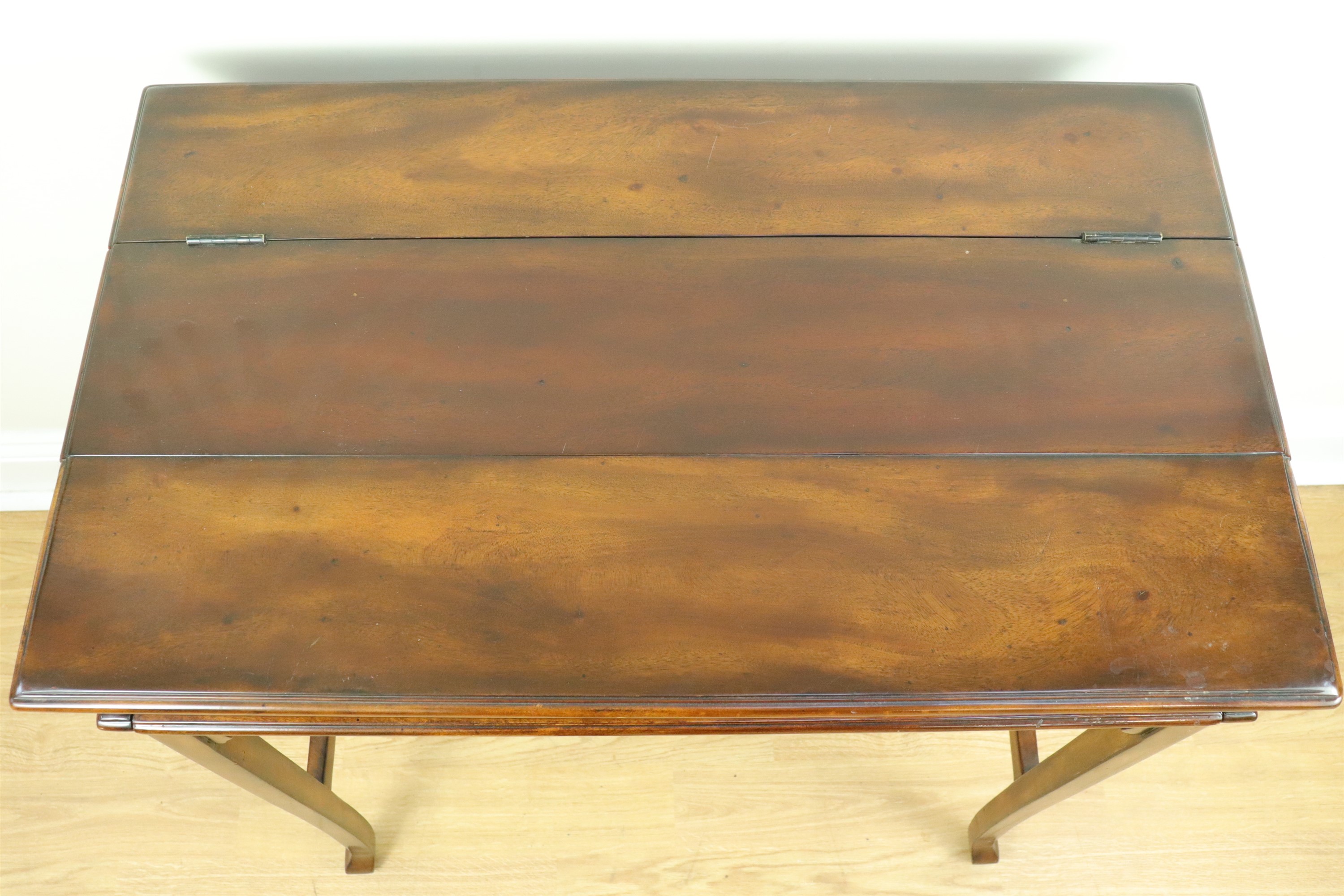 A Theodore Alexander Kaye mahogany campaign style desk, 74 cm x 44 cm x 79 cm - Image 4 of 4