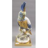 Mid 20th Century Italian porcelain and gilt brass table lamp base in the form of a cockatoo, 19.5ins