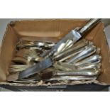 Quantity of miscellaneous loose silver plated cutlery