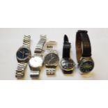 Group of five various Seiko gentlemen's stainless steel wristwatches