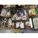 Extensive collection of 19th and 20th Century buttons, some mounted on original cards, some later